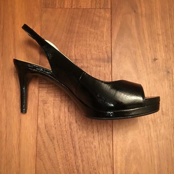 New nine west high heel - Size 7 - Picture 2 of 5